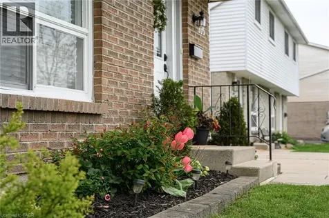 105 Maple Avenue Stratford ON N5A 7G8