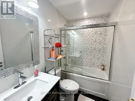 652 Robel Drive Selwyn ON K0L 1T0