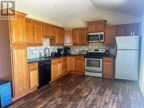 652 Robel Drive Selwyn ON K0L 1T0