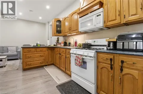 256 Lincoln Street Welland ON L3B 4N1