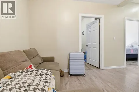 256 Lincoln Street Welland ON L3B 4N1