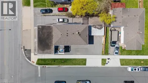 256 Lincoln Street Welland ON L3B 4N1