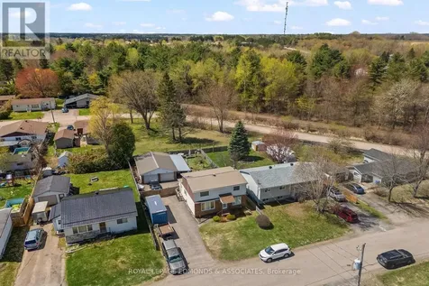 650 Lorne Street West Laurentian Valley ON K8A 6T6