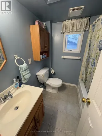 650 Lorne Street West Laurentian Valley ON K8A 6T6