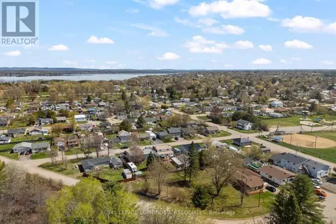 650 Lorne Street West Laurentian Valley ON K8A 6T6