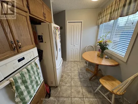 650 Lorne Street West Laurentian Valley ON K8A 6T6