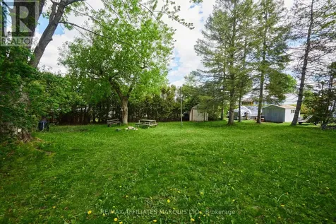 5 Pine Street South Stormont ON K0C 1M0