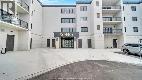 3817 Howard Ave Avenue Windsor ON N9E 0B5