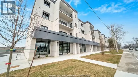 3817 Howard Ave Avenue Windsor ON N9E 0B5