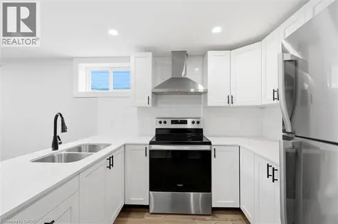 16 Ronaldshay Avenue Hamilton ON L9A 3B1
