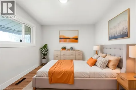 16 Ronaldshay Avenue Hamilton ON L9A 3B1