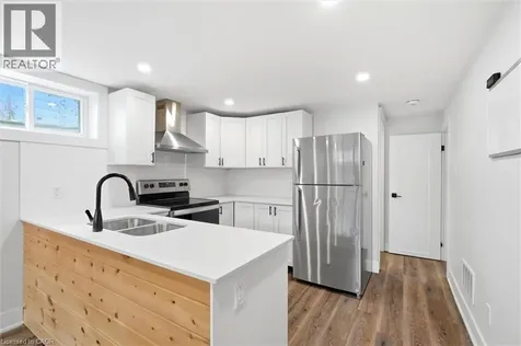 16 Ronaldshay Avenue Hamilton ON L9A 3B1