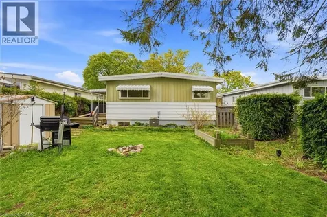 16 Ronaldshay Avenue Hamilton ON L9A 3B1