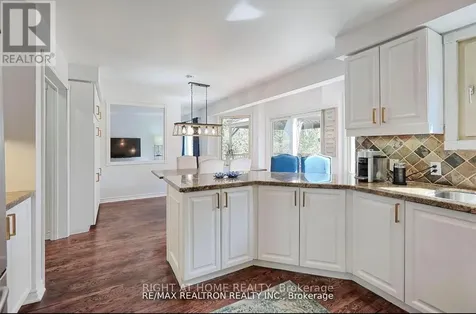236 Mccaffrey Road South Newmarket (glenway Estates) ON L3X 1J3