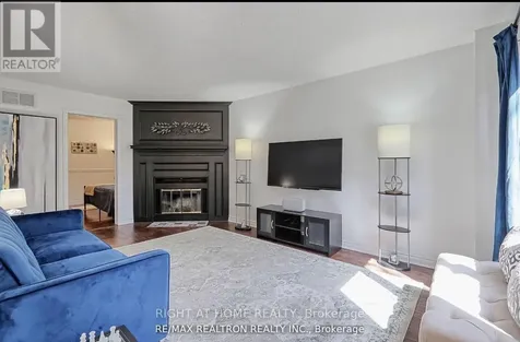 236 Mccaffrey Road South Newmarket (glenway Estates) ON L3X 1J3