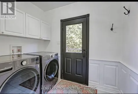 236 Mccaffrey Road South Newmarket (glenway Estates) ON L3X 1J3