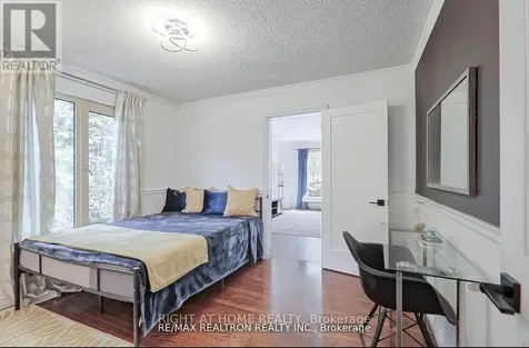 236 Mccaffrey Road South Newmarket (glenway Estates) ON L3X 1J3