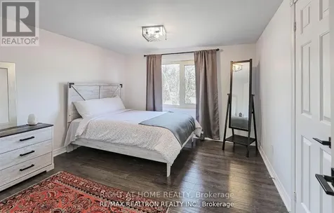 236 Mccaffrey Road South Newmarket (glenway Estates) ON L3X 1J3