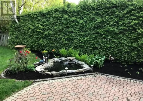 236 Mccaffrey Road South Newmarket (glenway Estates) ON L3X 1J3