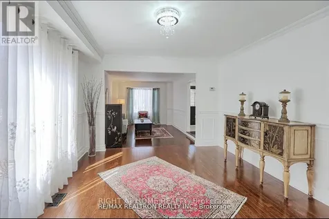 236 Mccaffrey Road South Newmarket (glenway Estates) ON L3X 1J3