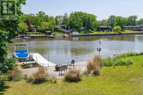 83 Old Mosley Street Wasaga Beach ON L9Z 2J5