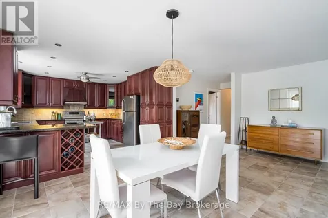 83 Old Mosley Street Wasaga Beach ON L9Z 2J5