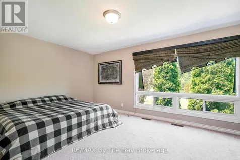 83 Old Mosley Street Wasaga Beach ON L9Z 2J5