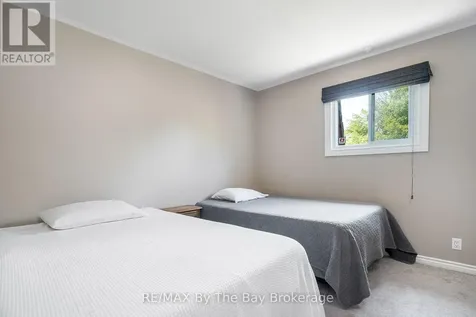 83 Old Mosley Street Wasaga Beach ON L9Z 2J5