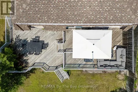 83 Old Mosley Street Wasaga Beach ON L9Z 2J5