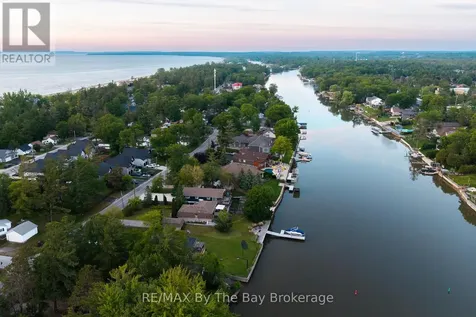 83 Old Mosley Street Wasaga Beach ON L9Z 2J5
