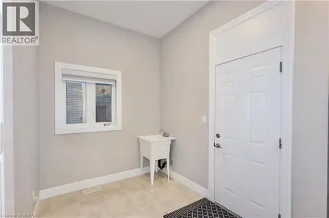 76 Grandville Circle Paris ON N3L 0J5