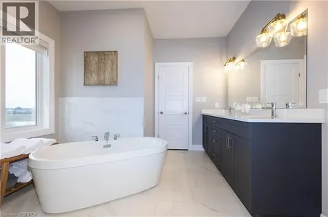 76 Grandville Circle Paris ON N3L 0J5
