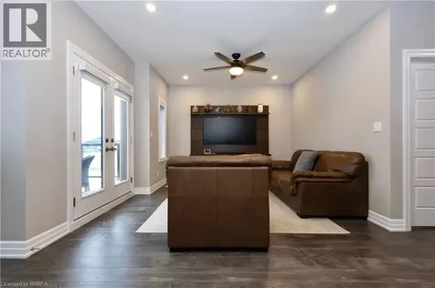 76 Grandville Circle Paris ON N3L 0J5