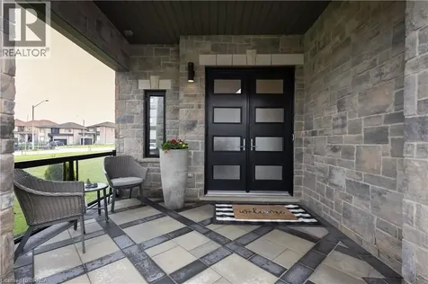 76 Grandville Circle Paris ON N3L 0J5