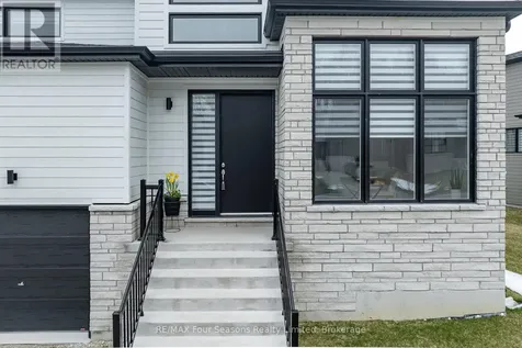 95 Goldie Court Blue Mountains ON N0H 1J0