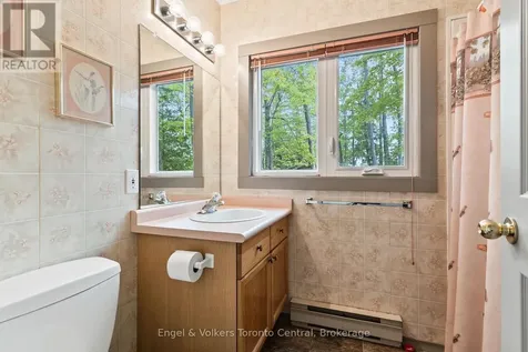 14 Victoria Island South Bruce Peninsula ON N0H 1H0