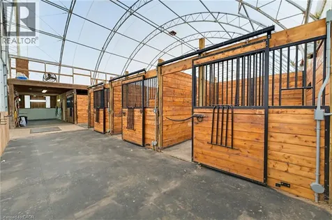 10 Huisman Lane Hamilton ON L8N 2Z7