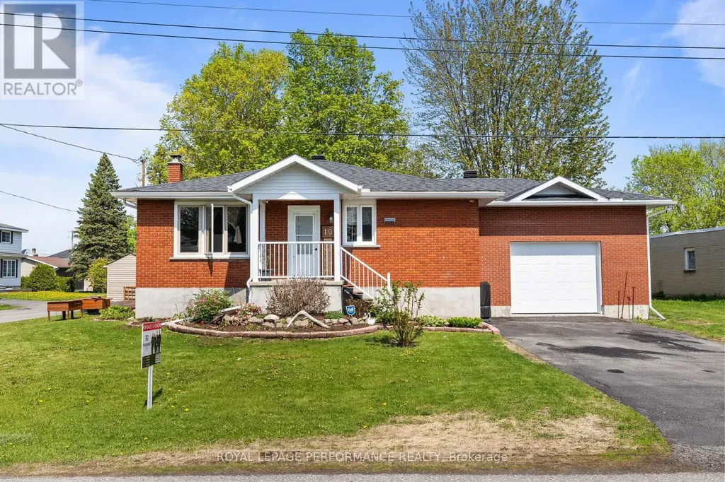 10 Lamoureux Street The Nation ON K0C 2B0