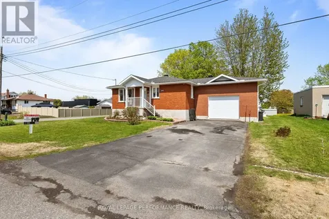 10 Lamoureux Street The Nation ON K0C 2B0