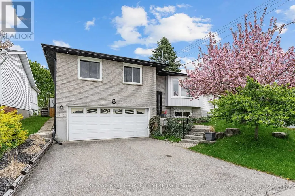 8 Esther Avenue Cambridge ON N1S 4L6
