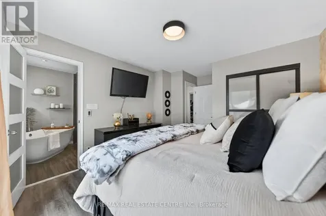 8 Esther Avenue Cambridge ON N1S 4L6