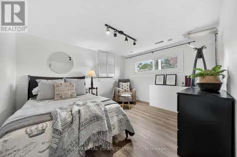 8 Esther Avenue Cambridge ON N1S 4L6
