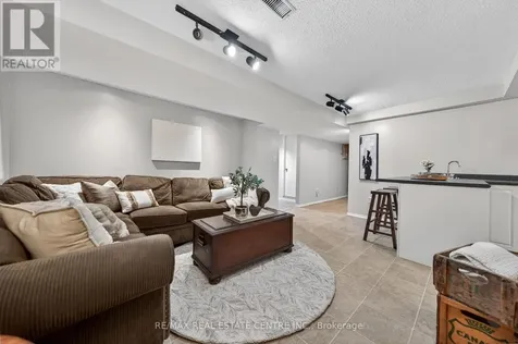 8 Esther Avenue Cambridge ON N1S 4L6