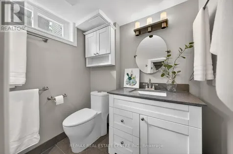 8 Esther Avenue Cambridge ON N1S 4L6
