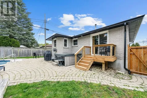 8 Esther Avenue Cambridge ON N1S 4L6