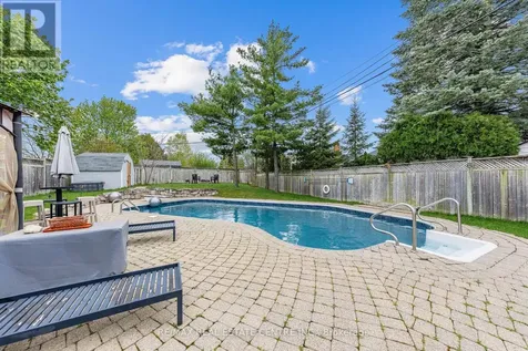 8 Esther Avenue Cambridge ON N1S 4L6