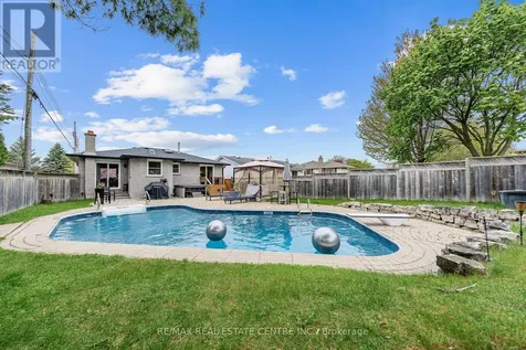 8 Esther Avenue Cambridge ON N1S 4L6