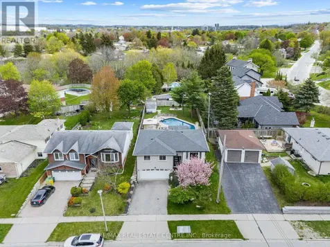 8 Esther Avenue Cambridge ON N1S 4L6