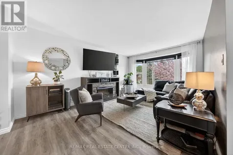 8 Esther Avenue Cambridge ON N1S 4L6