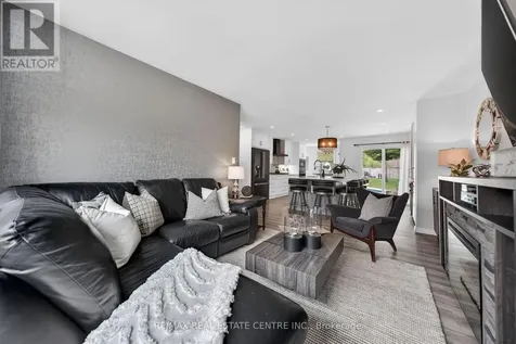 8 Esther Avenue Cambridge ON N1S 4L6